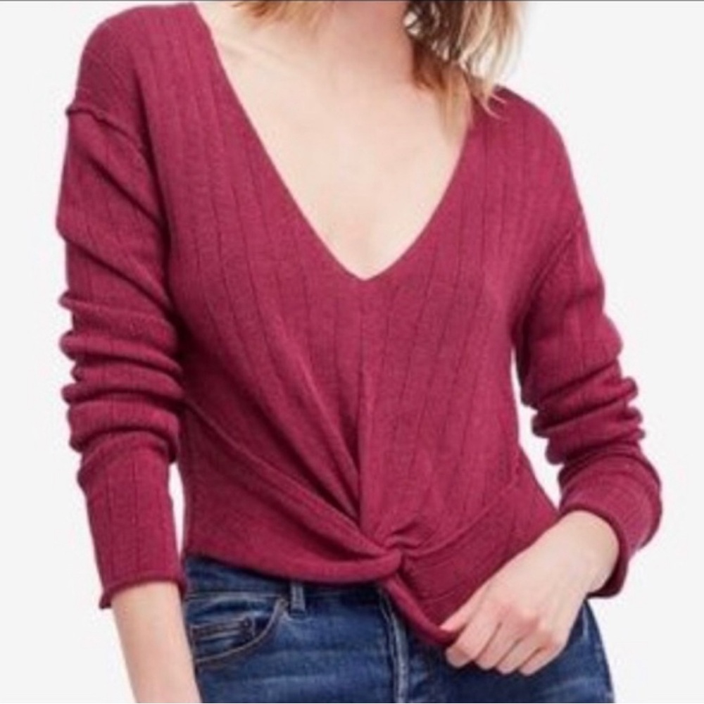 Free People Cropped Pink Sweater with V-Neck and Twist Detail XS